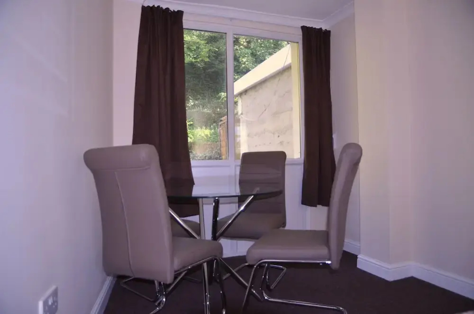 People Boxes Apartments - 18 Rookwood