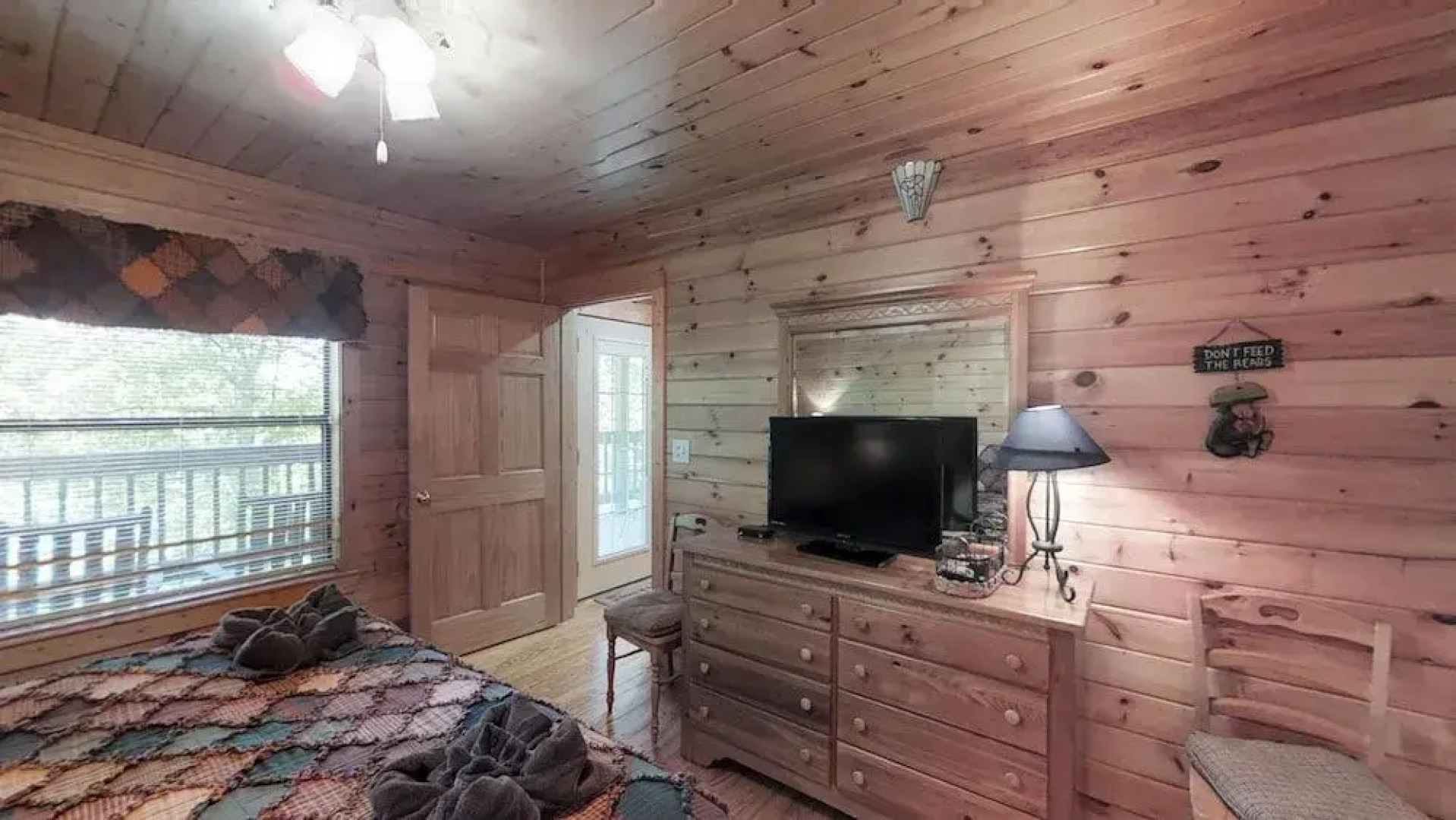 Bearly Visible - 2 Br Cabin