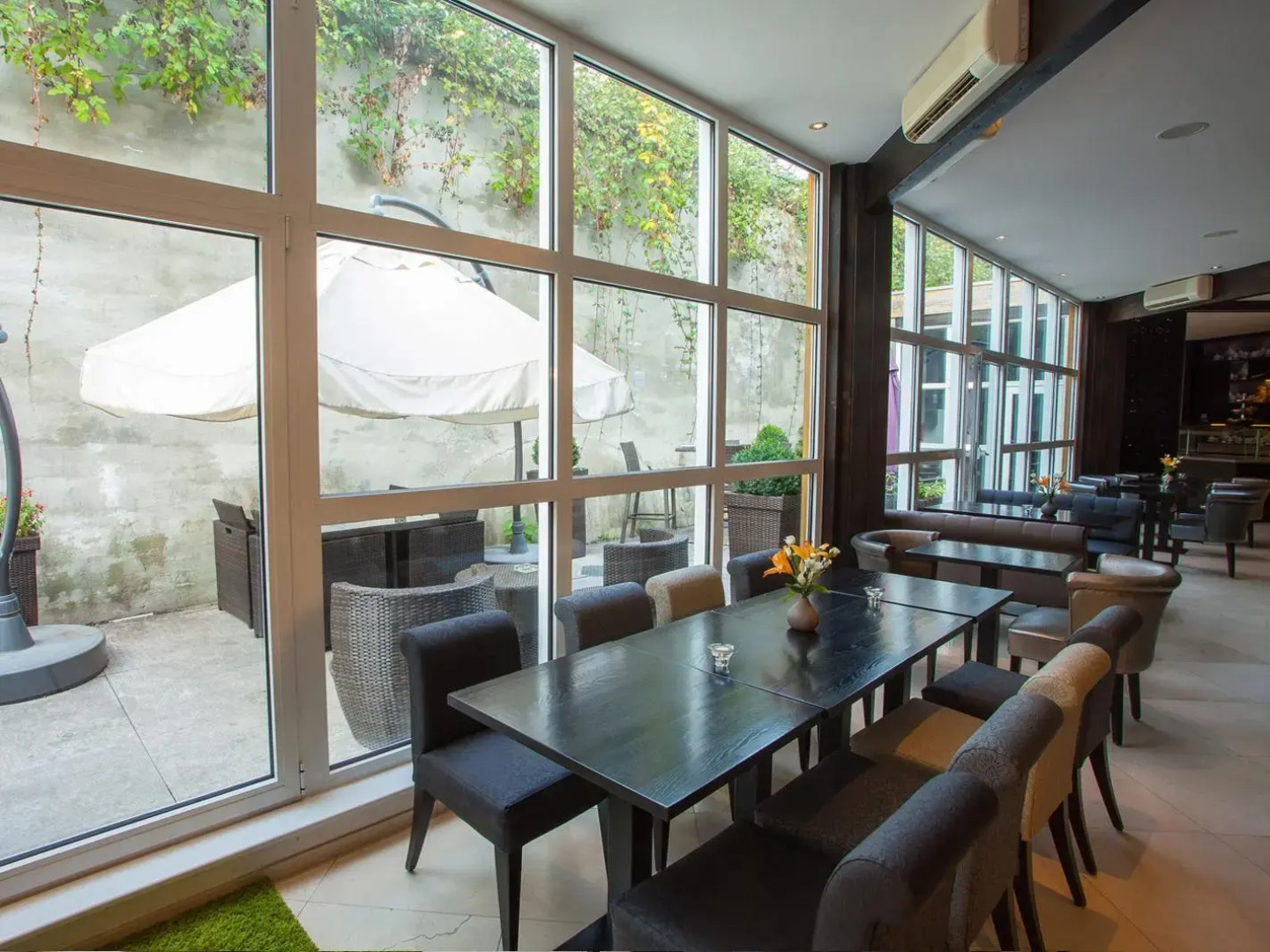 Ayun by Centro Deluxe