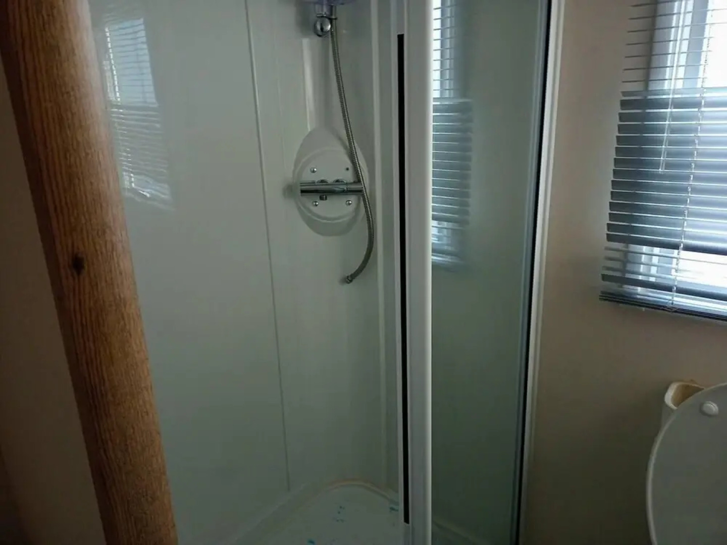 Impeccable 3-bed Chalet Close to Edinburgh