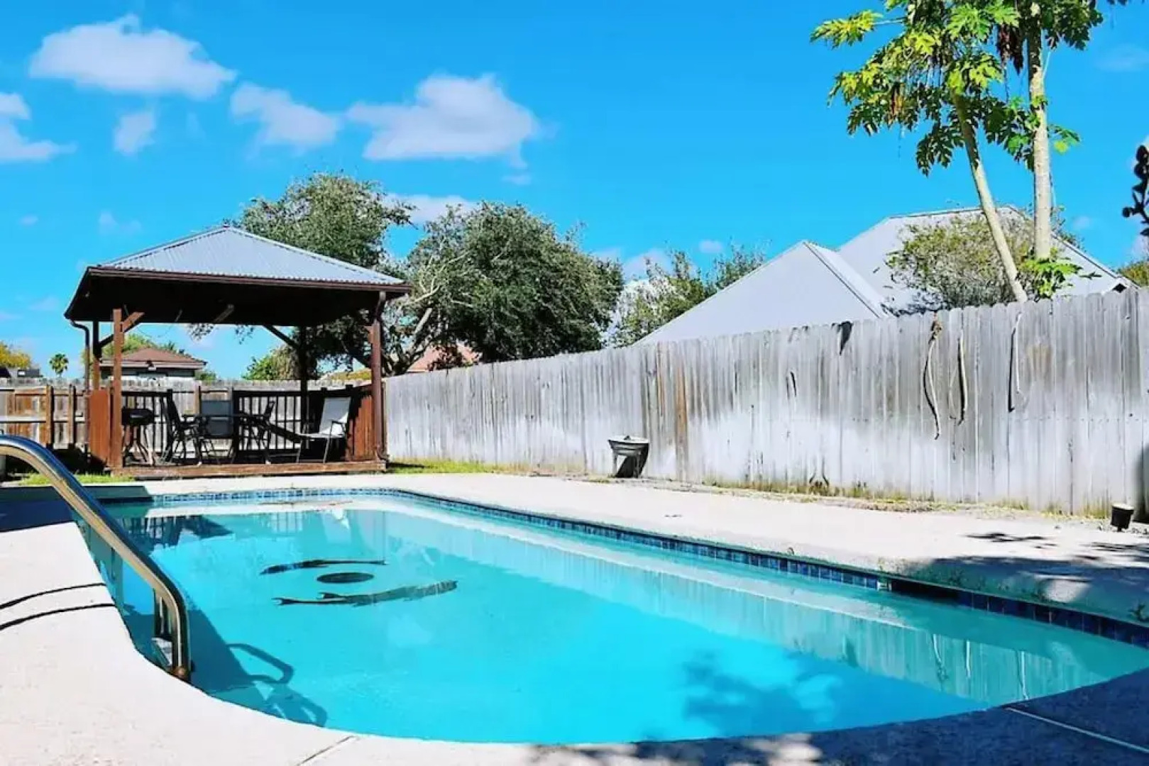 Beautiful House With Pool