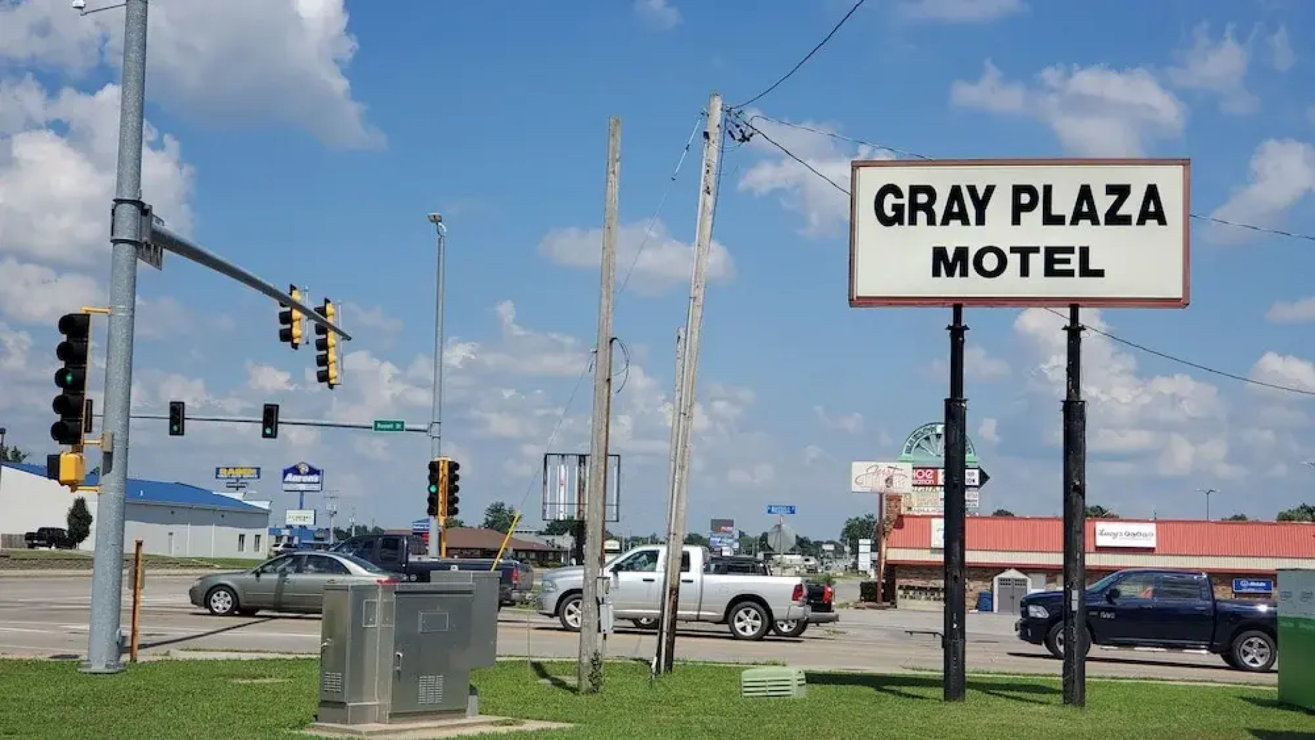 Marion Gray Plaza Motel