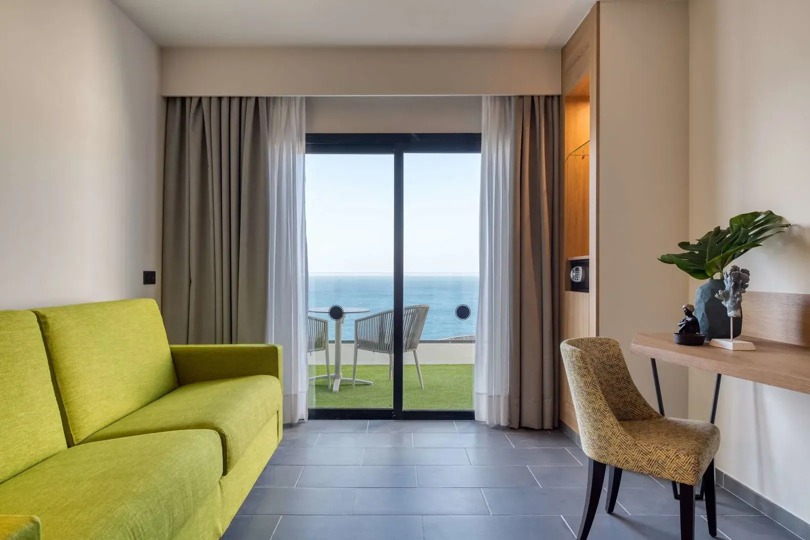 Occidental Roca Negra – Adults Only