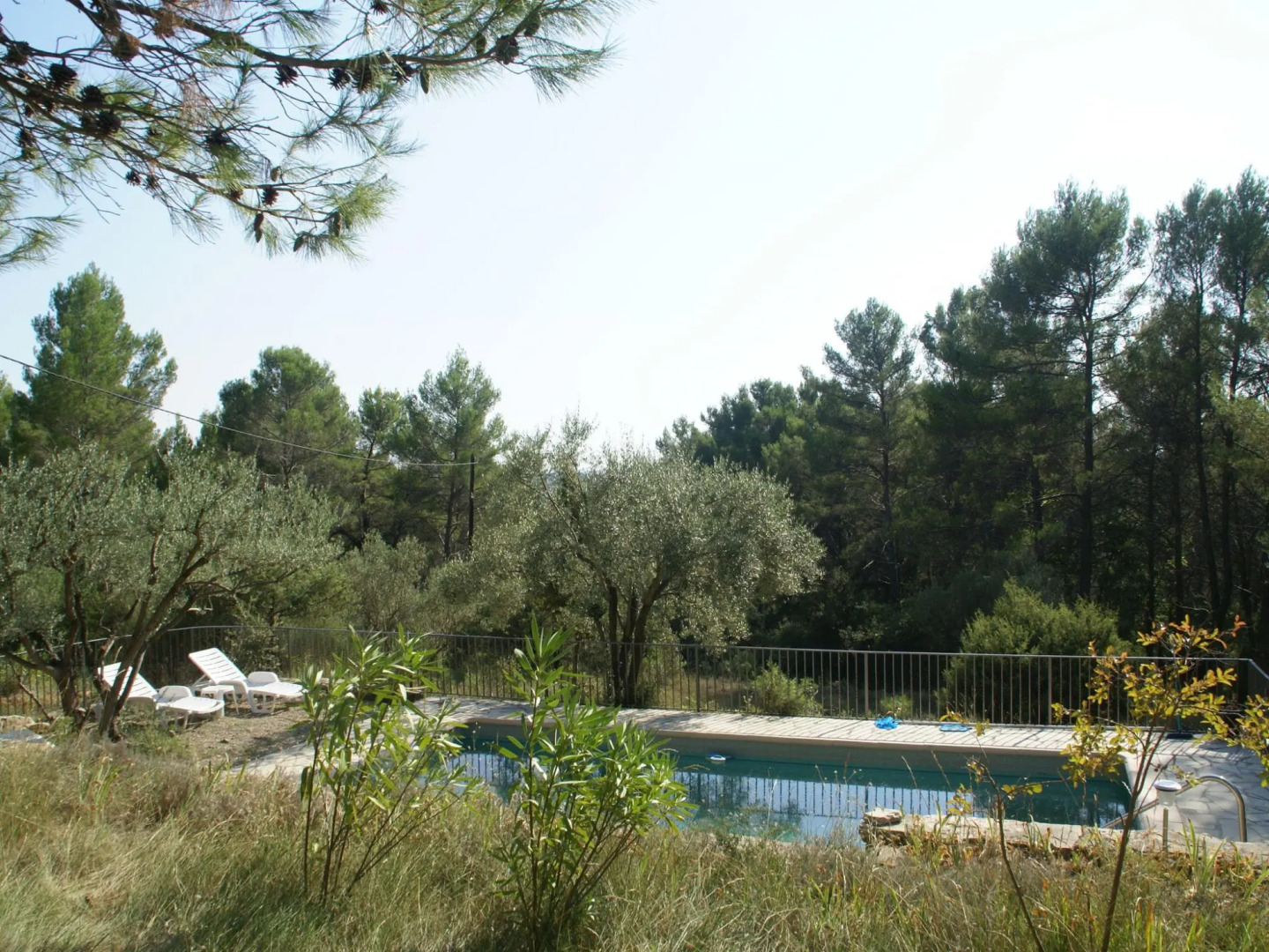 Cozy holiday home in Saint-Antonin-du-Var with large pool