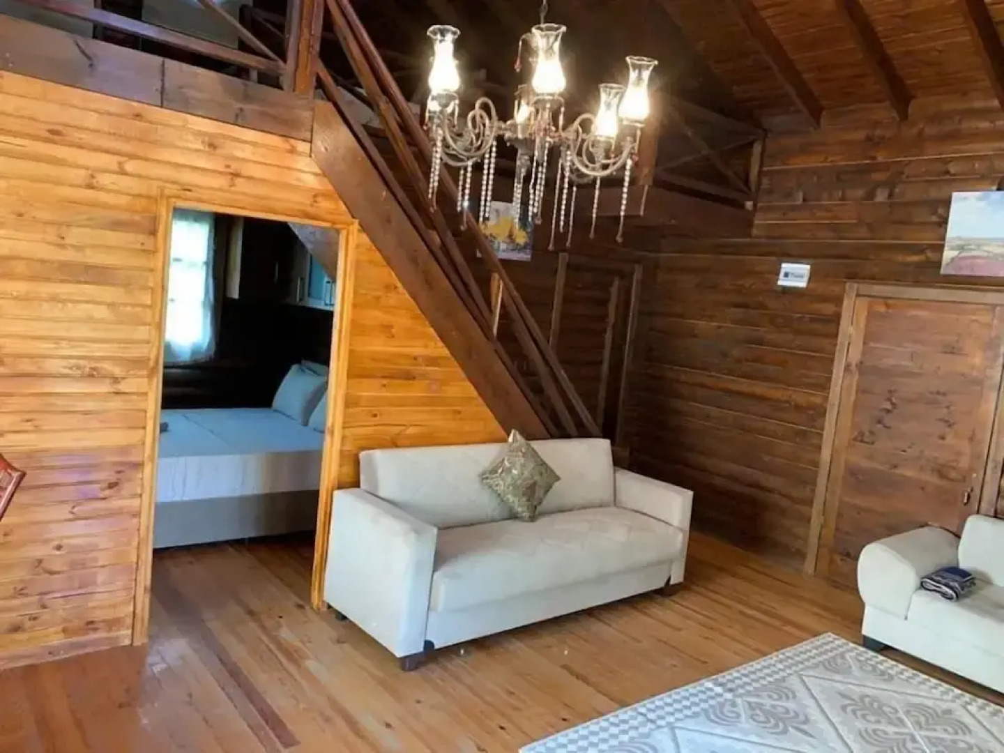 Sakli Cennet Esadiye