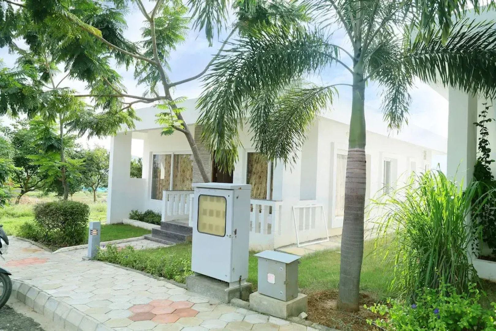 OYO 24200 Bahri Beautiful Country