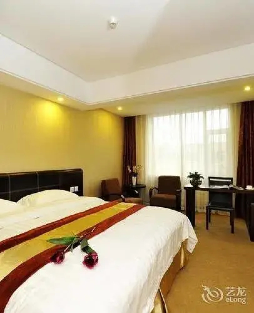 Wanjia Lakefront Hotel