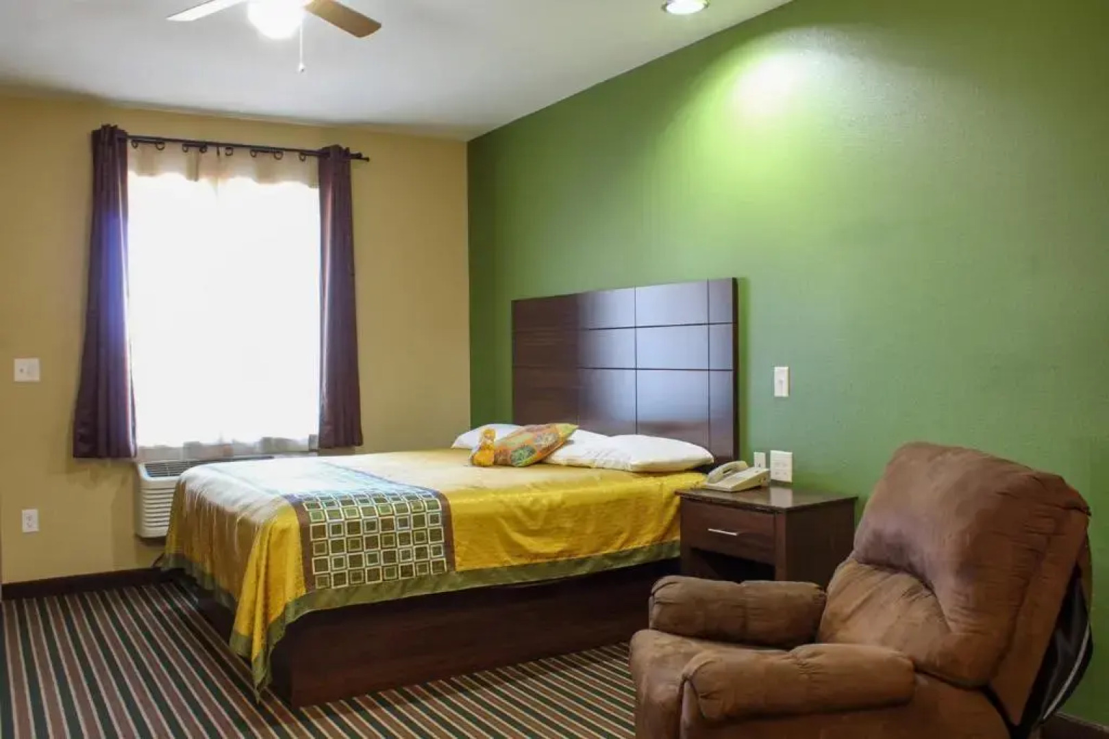 Texas Bungalows Hotel & Hotel Que at Lakeline Austin Cedar Park