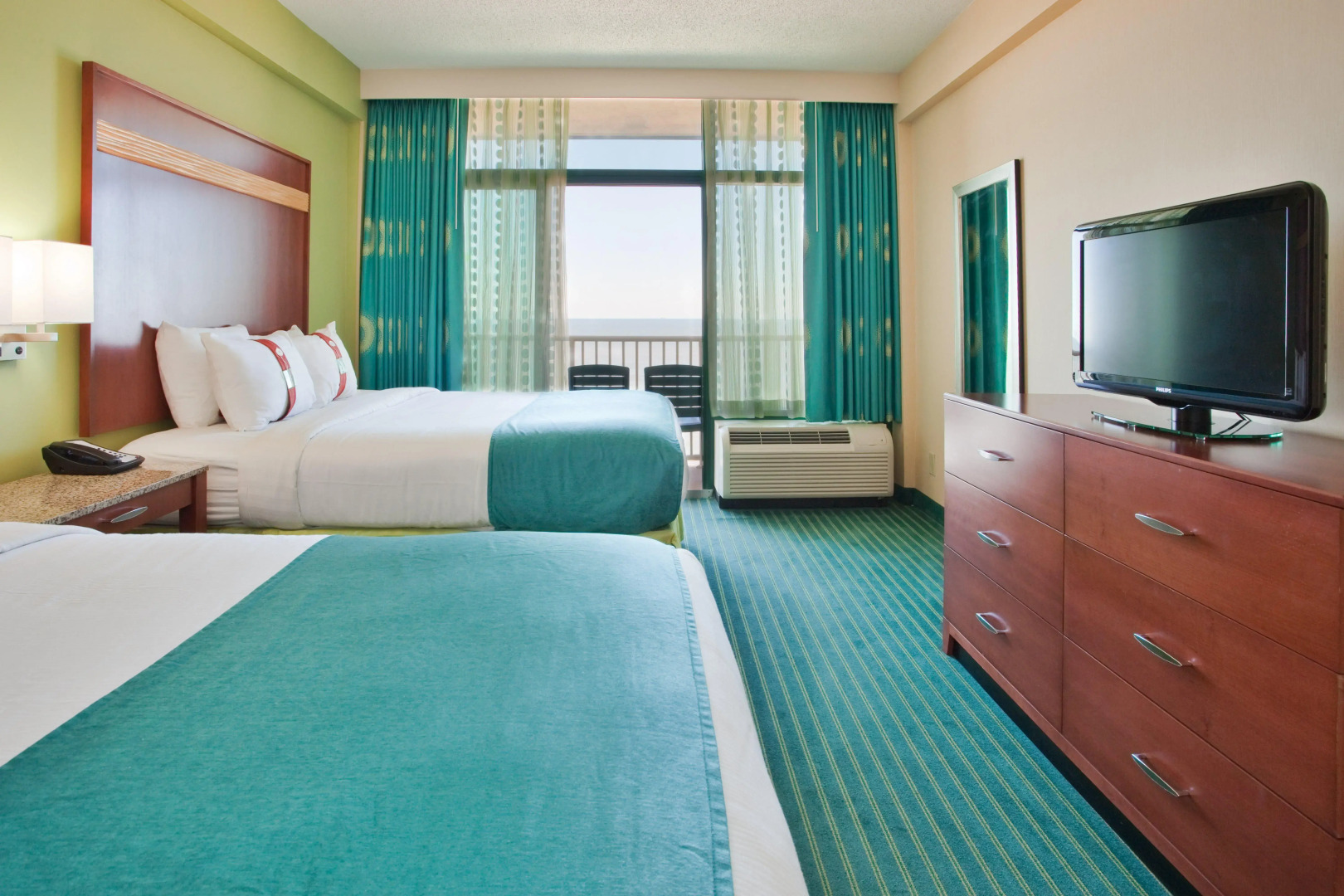 Holiday Inn & Suites Virginia Beach North Beach by IHG