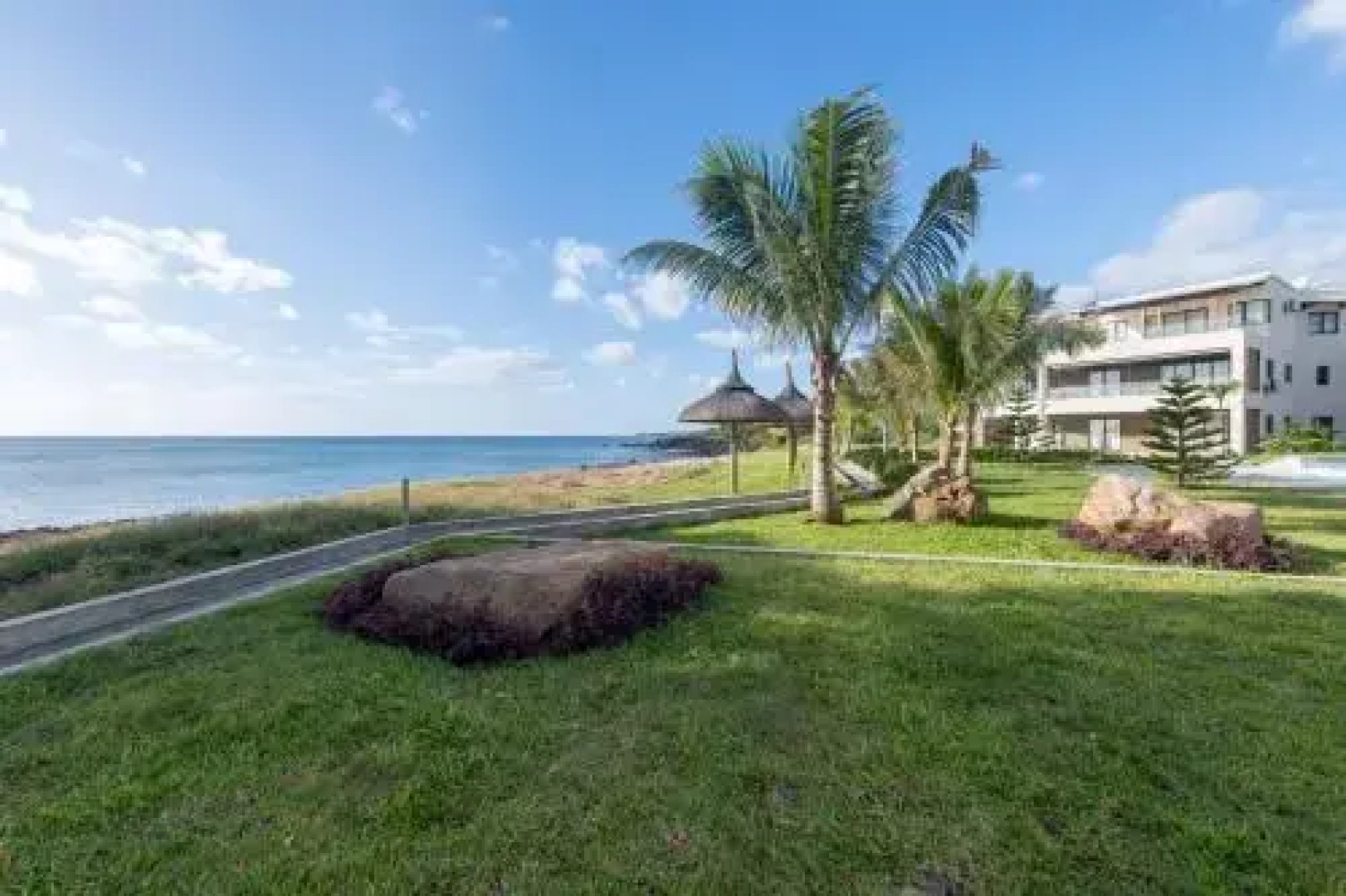 Flic en Flac Beachfront villa