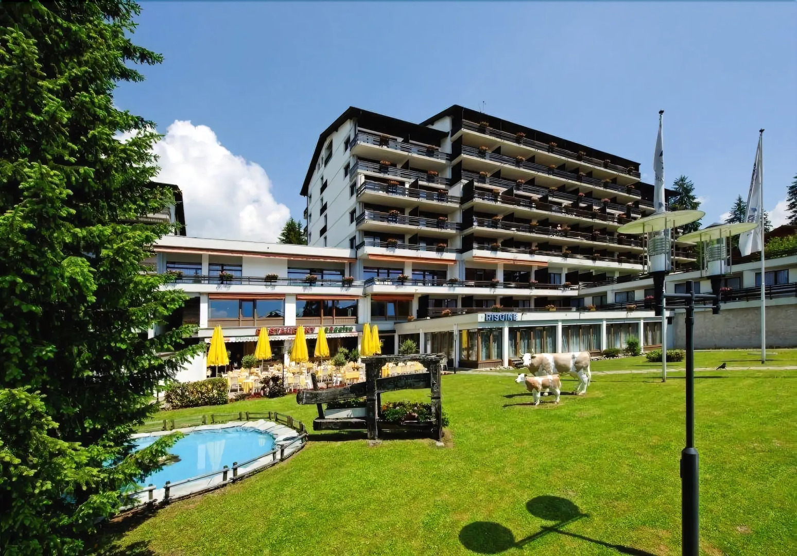 Victoria Hotel & Residence