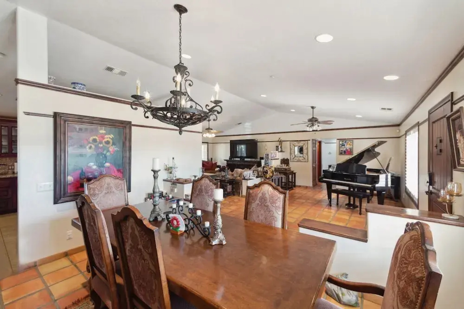 Countryside Spanish Hacienda W/ Spa, Horses, Views by Redawning