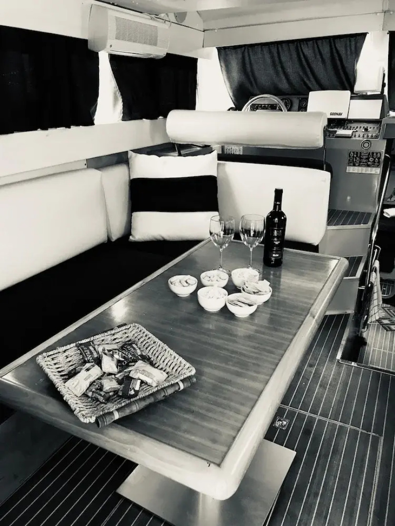 Lullaby boat&breakfast