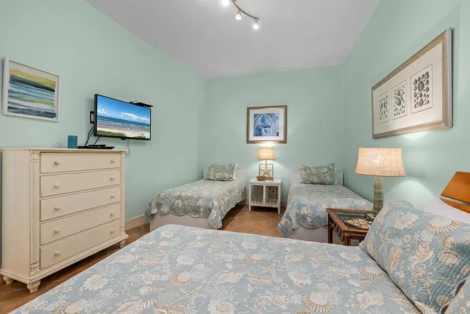 Sapphire Condo & Spa Unit # 406 3 Bedroom Condo