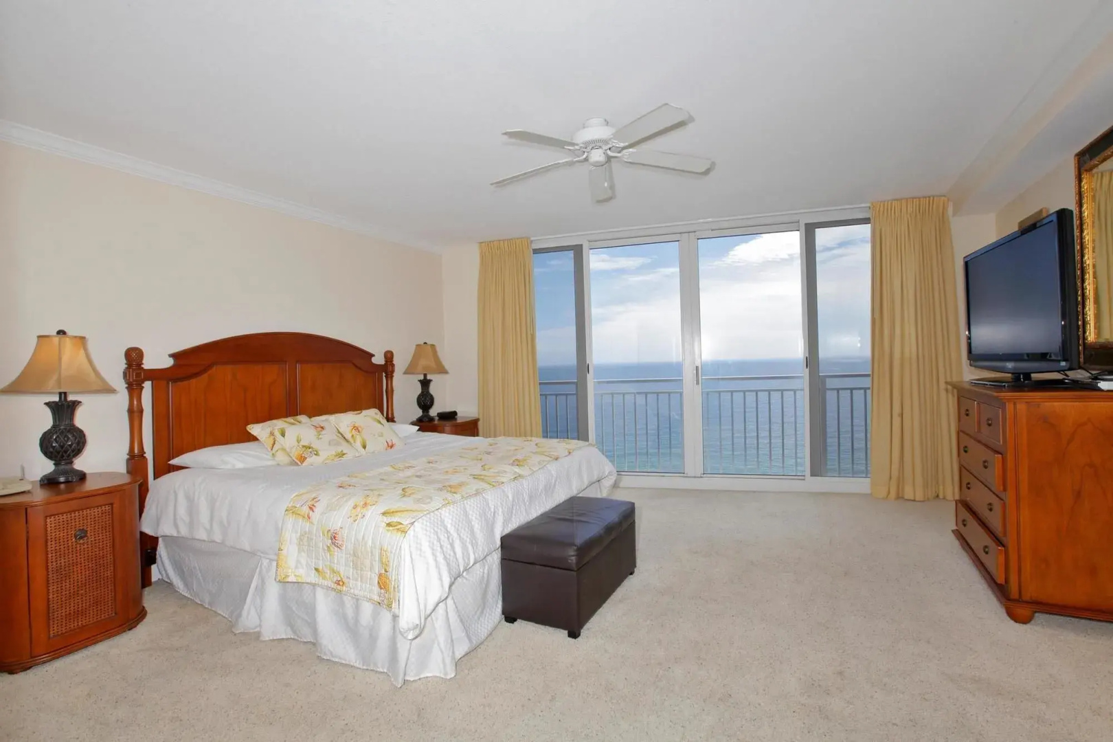 Emerald Beach Resort by Panhandle Getaways