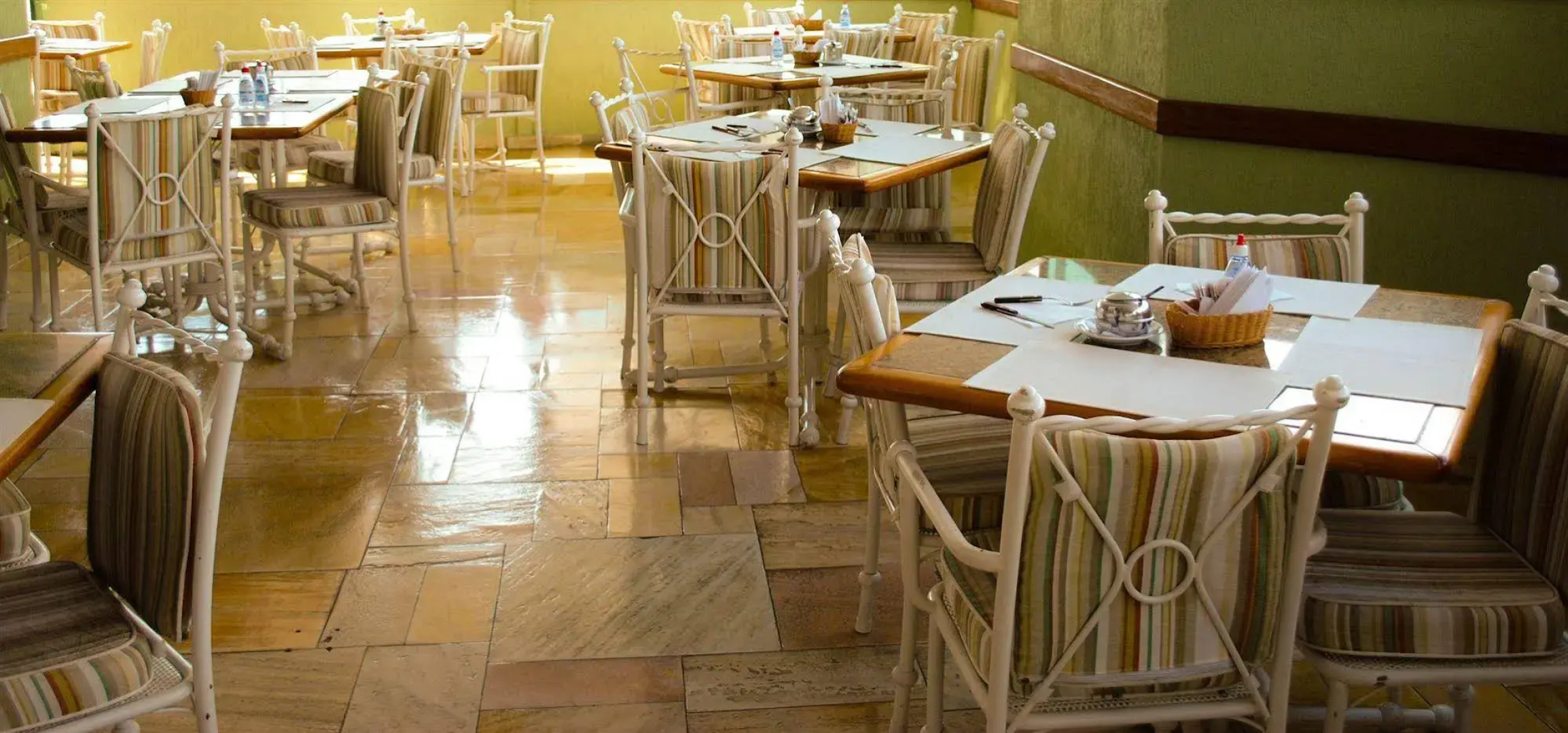Cezanne Plaza Apart Hotel