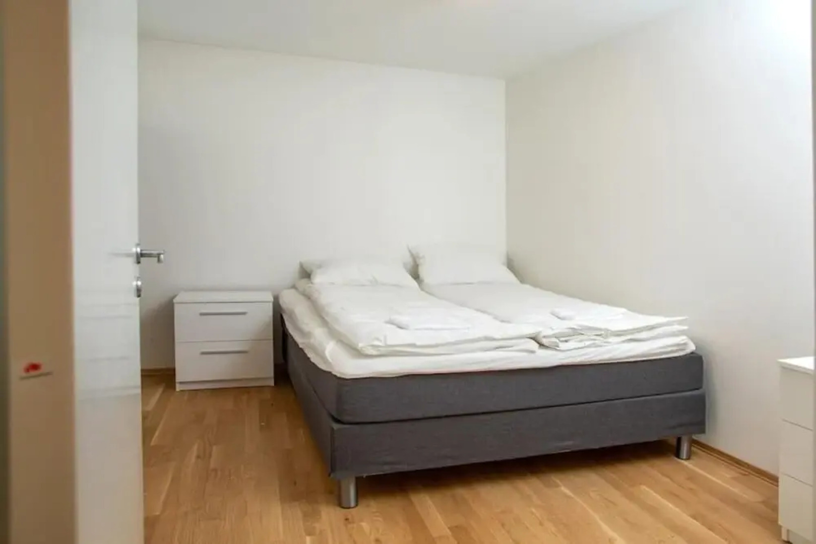 3 Bedroom Apartment With Free Parking