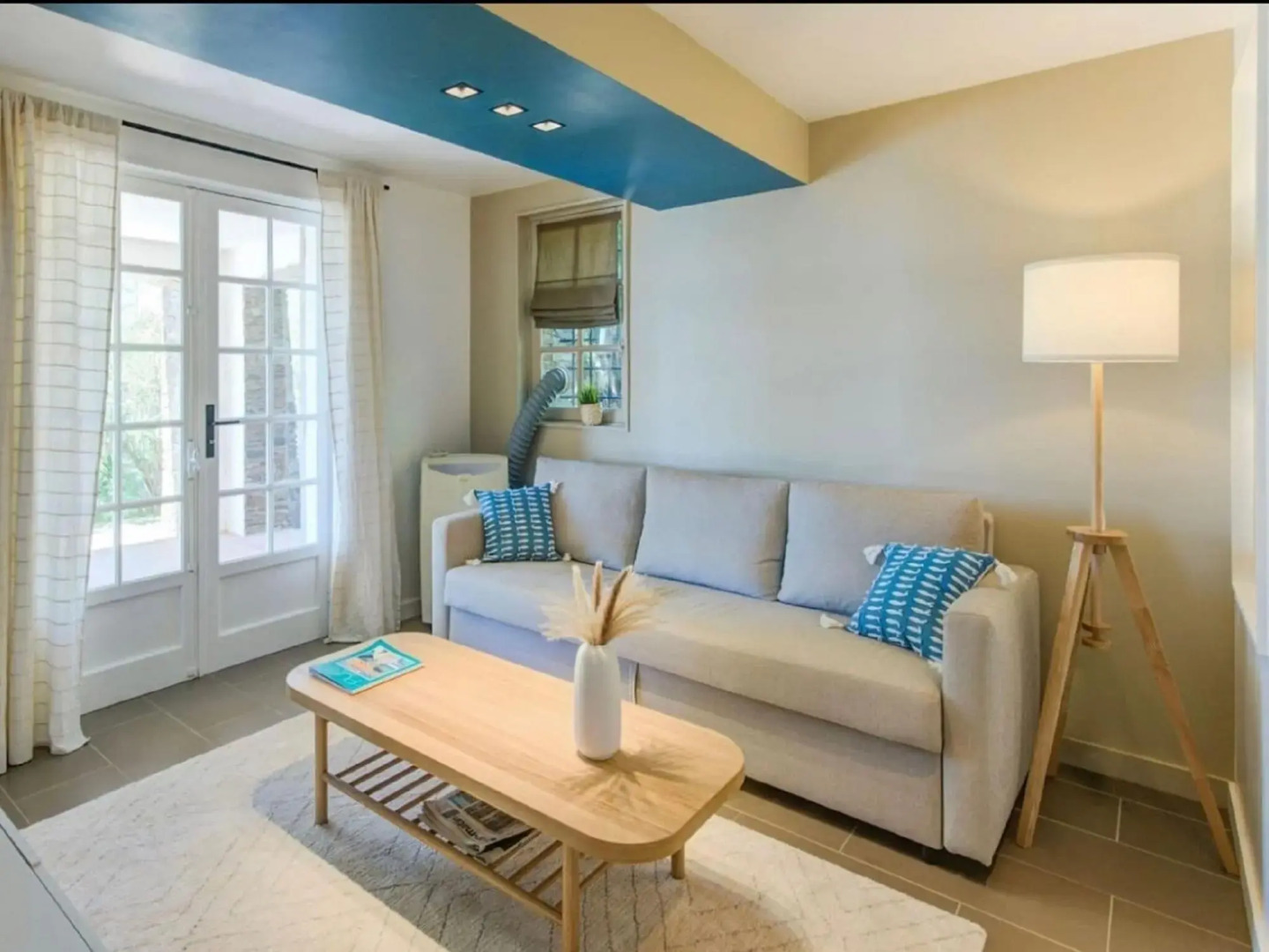 Villa in Cavalaire With Sea View & Pool