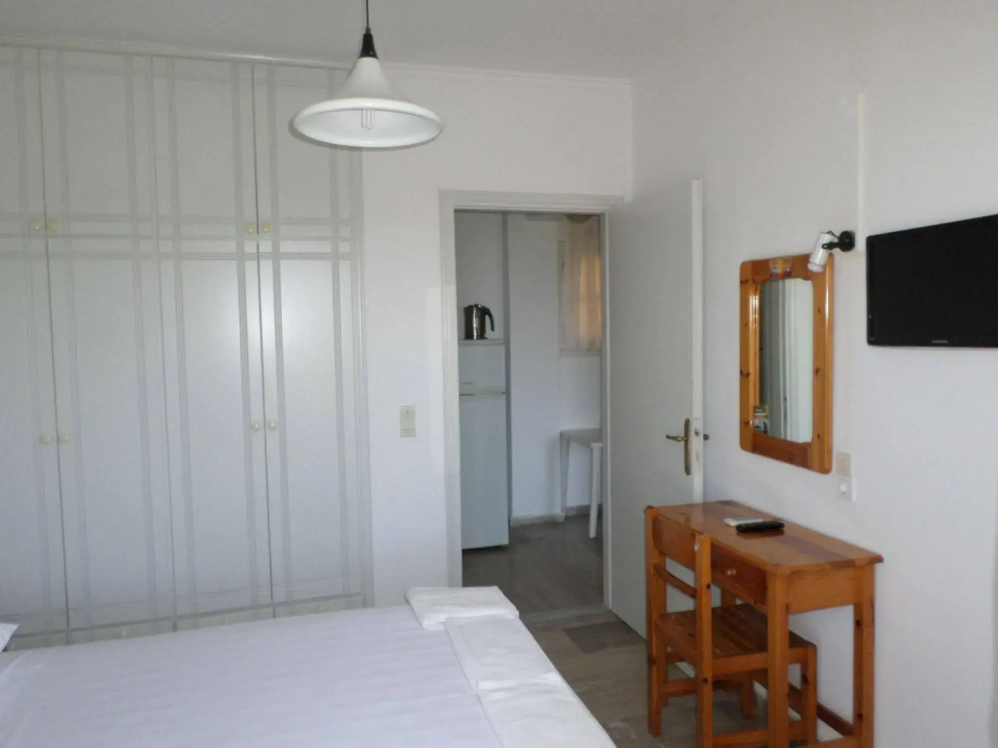 Rising Sun Apartments & Studios