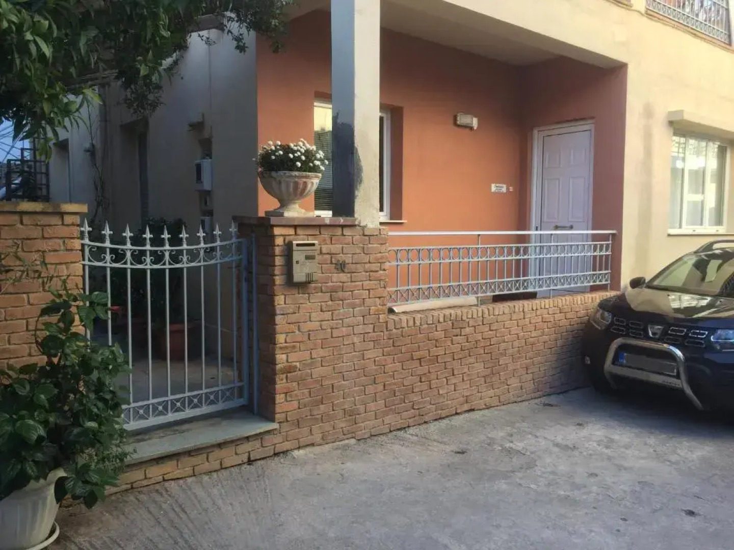 Evelina’s apartment