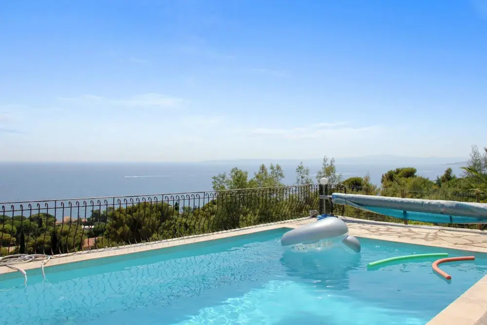 House With 3 Bedrooms in Roquebrune-sur-argens, With Wonderful sea Vie