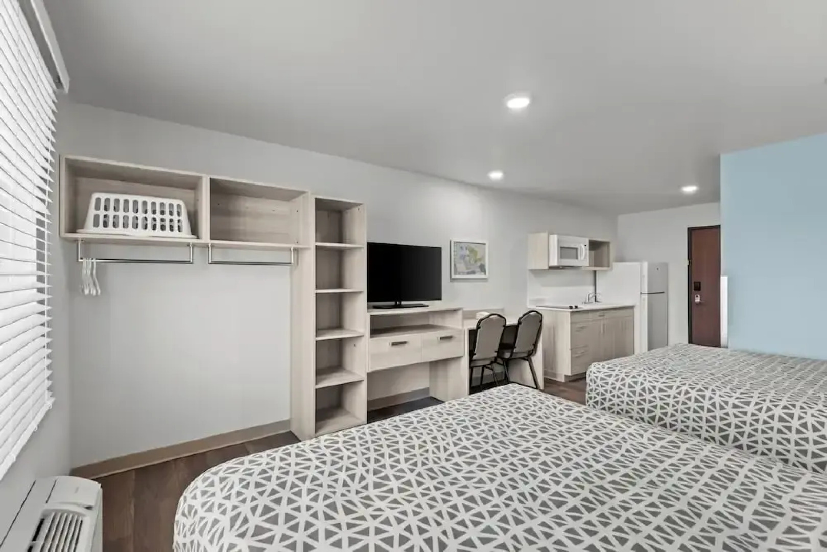 Woodspring Suites Coralville Iowa City