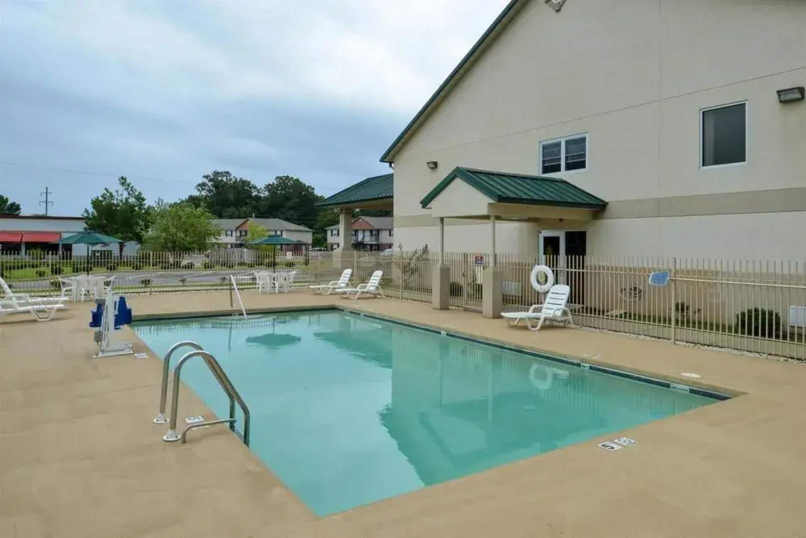 Americas Best Value Inn & Suites Star City