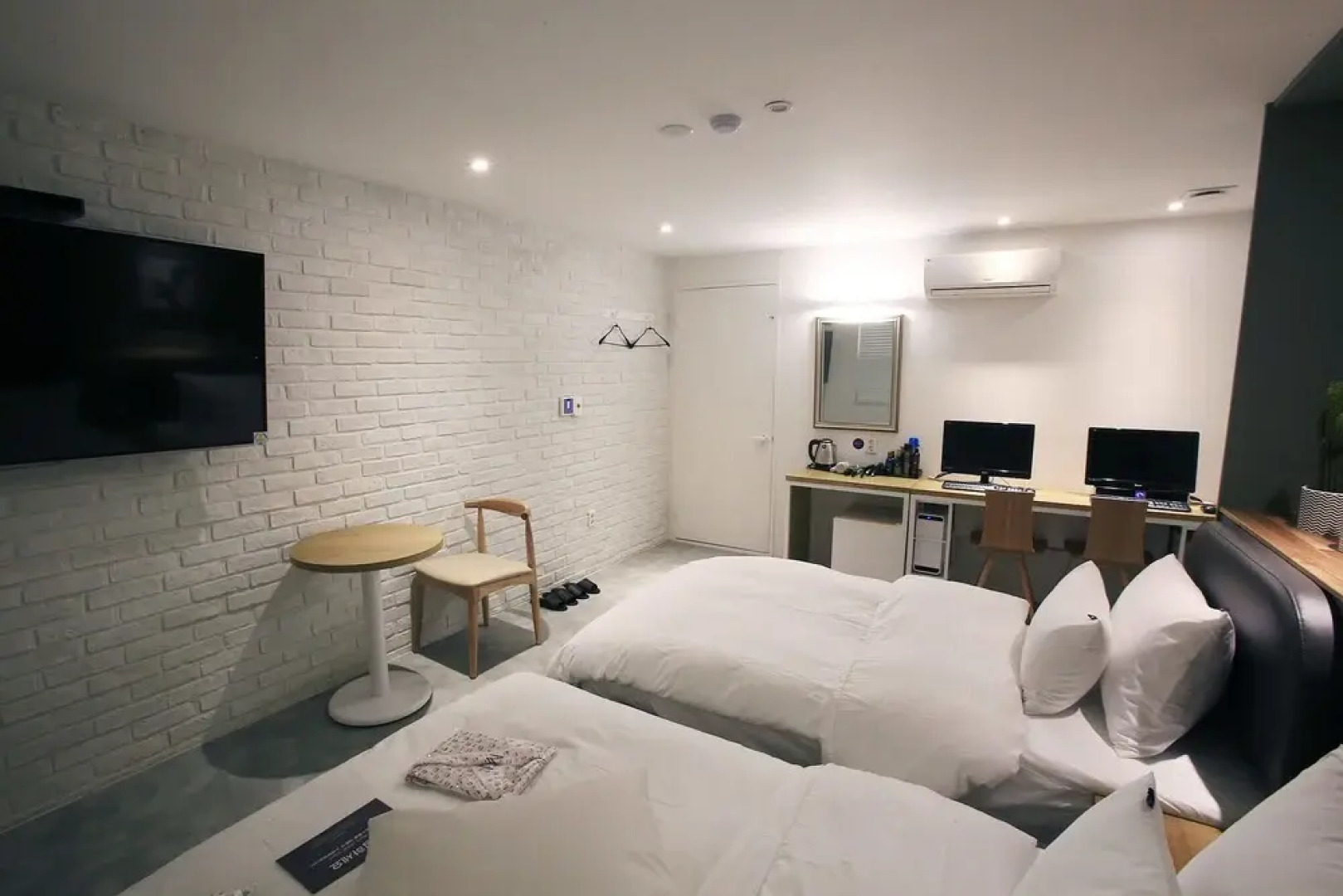 Gwangmyeong Cheolsan Blanc