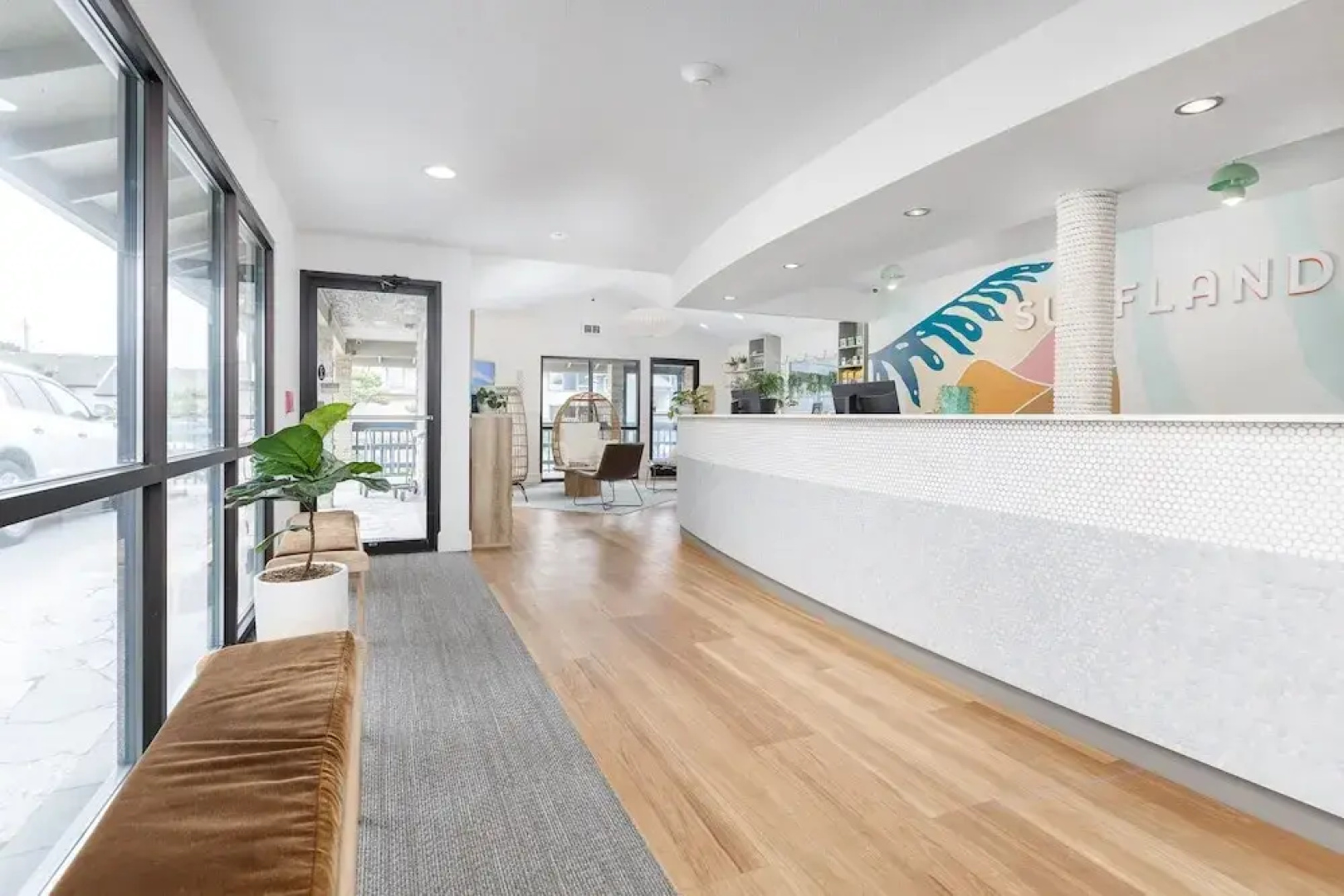 Surfland Hotel