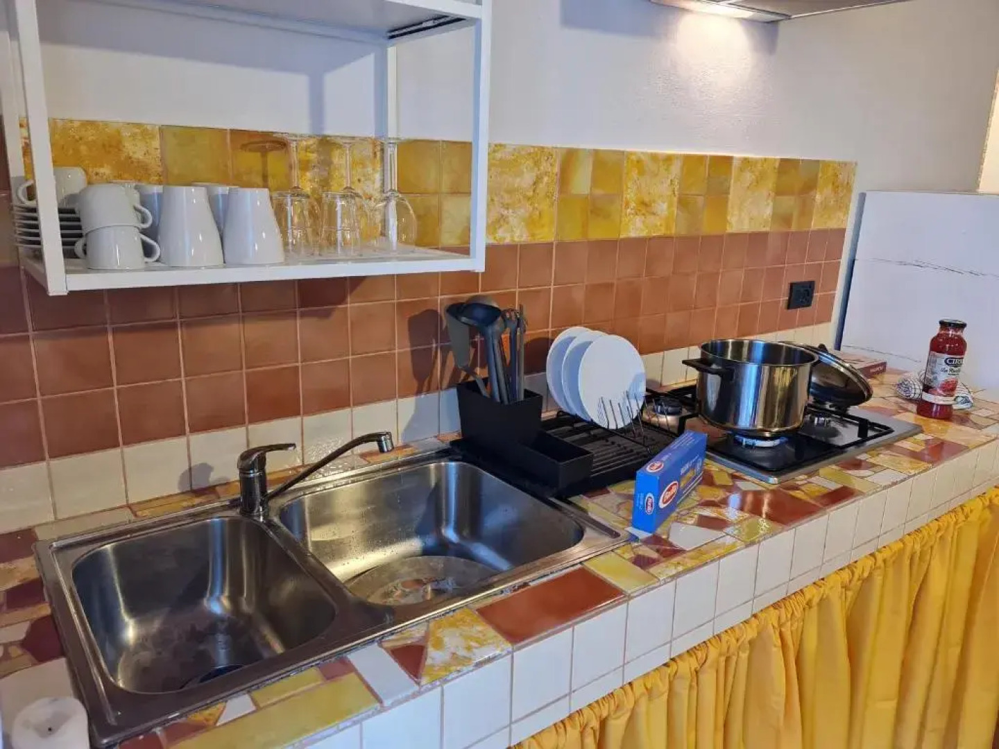 Agriturismo 6 appartamenti 25 posti letto