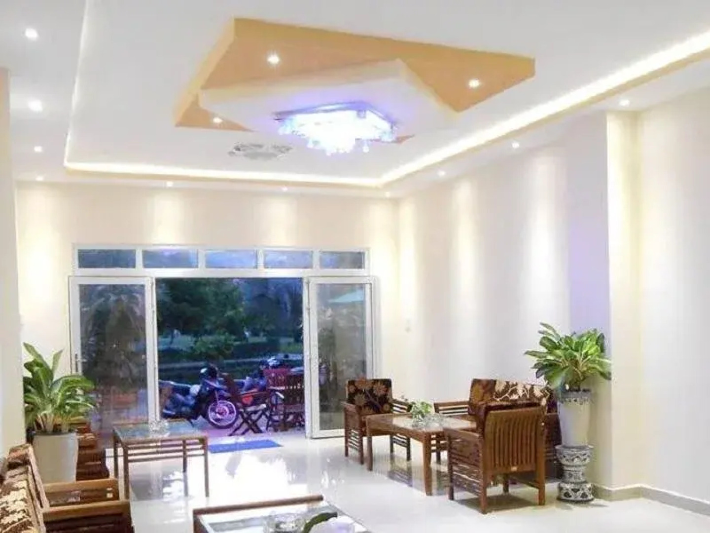 Con Son Island Hotel