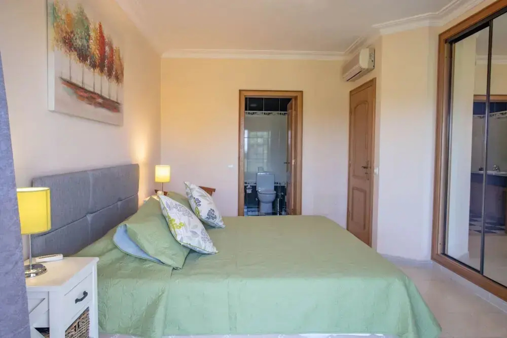 49 Presa da Moura Superbly 2 Bed Townhouse Clos