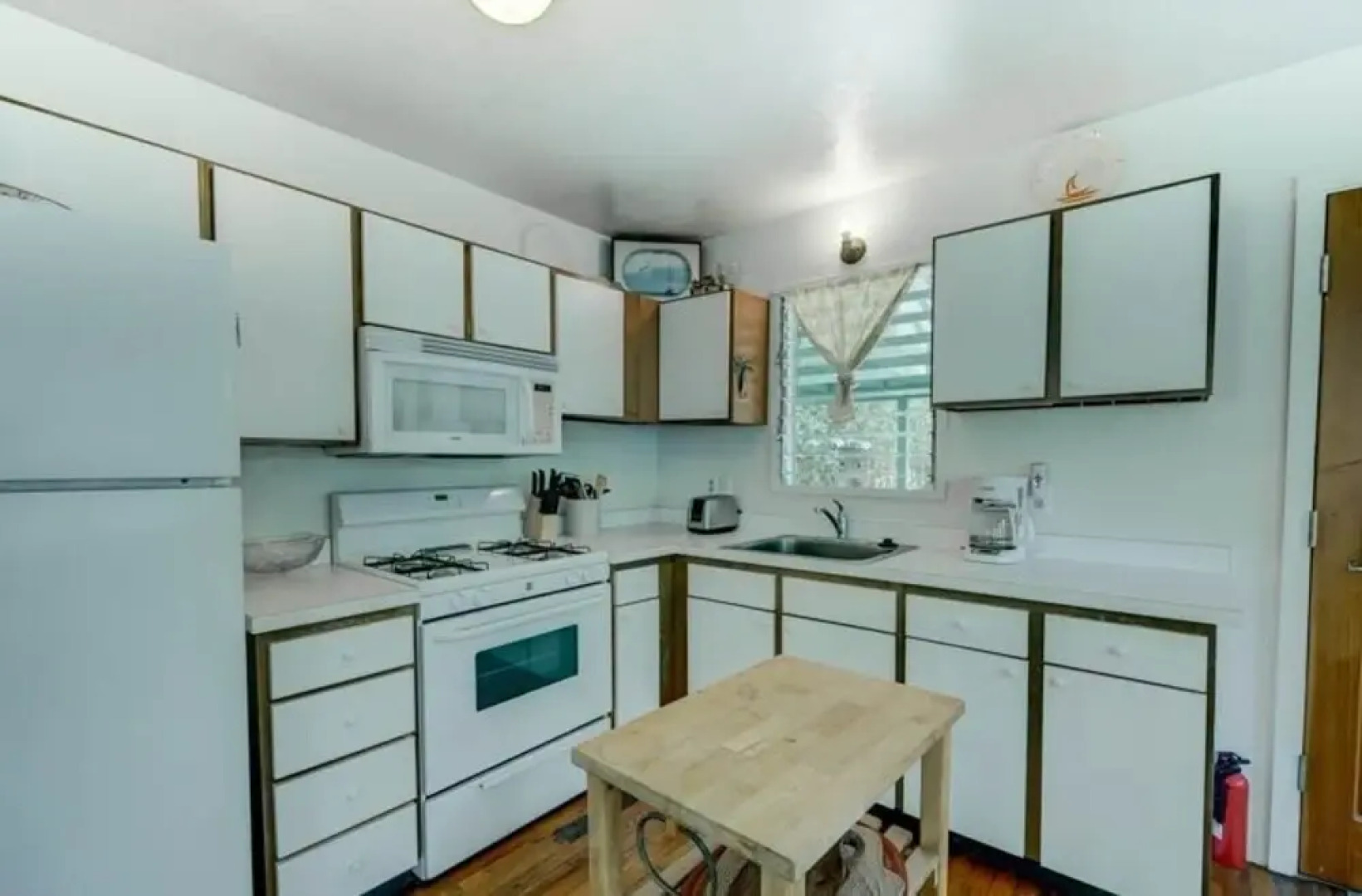 Riko Hale - 2 Br Home