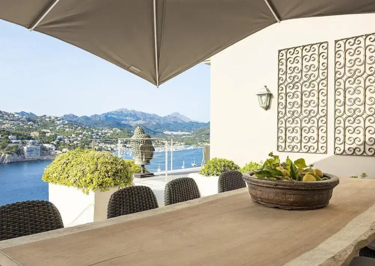 Sea-view Villa Near Port