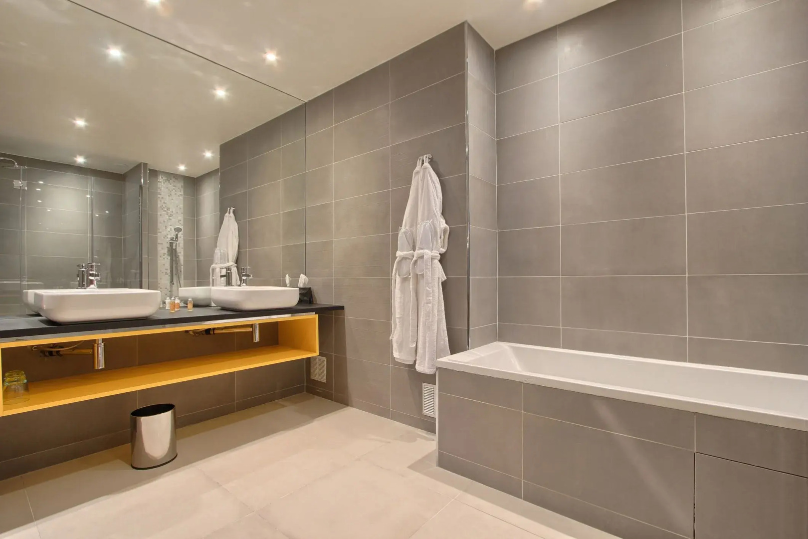 Timhotel Opera Blanche Fontaine