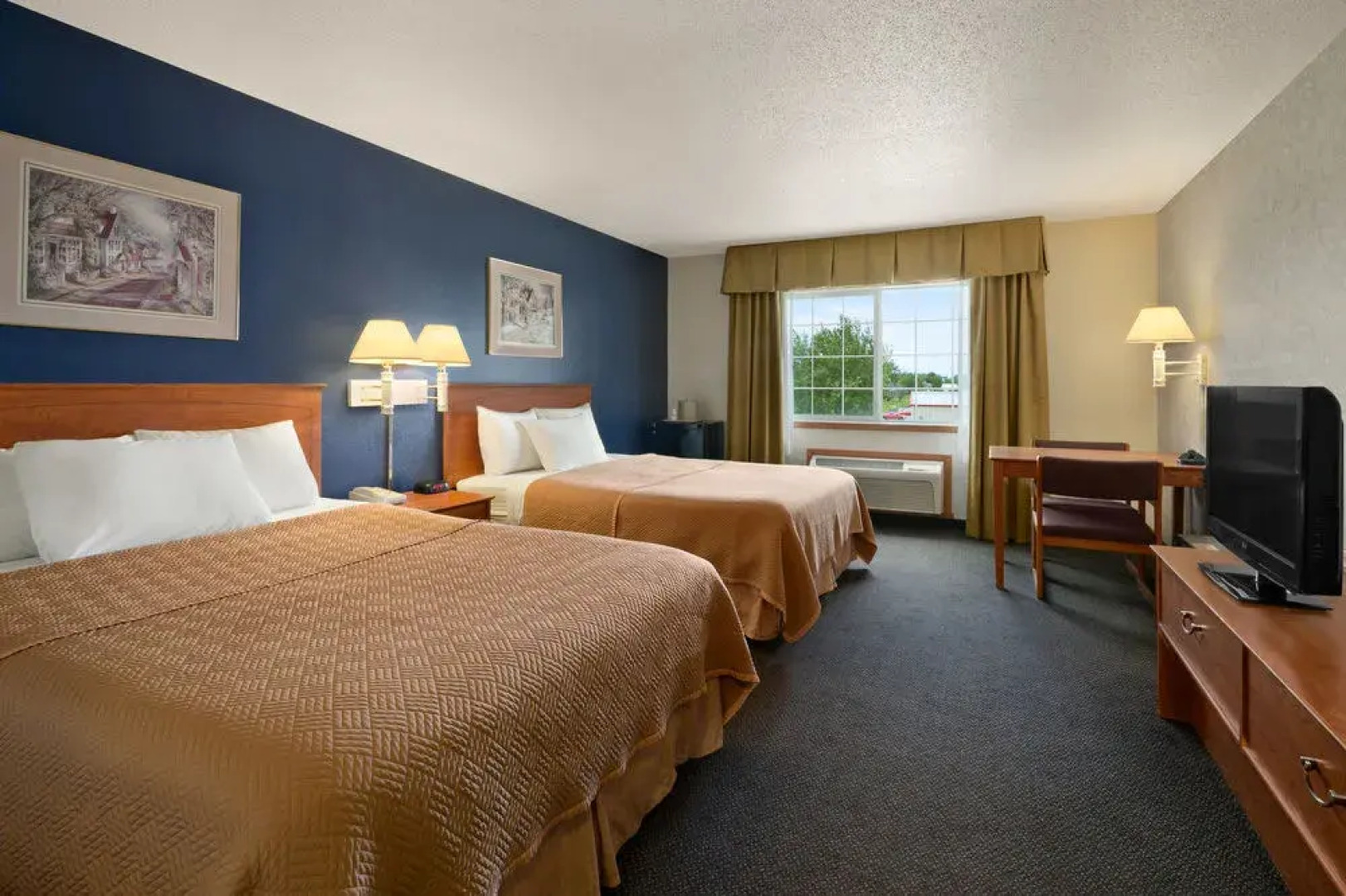 Travelodge and Suites Fargo/Moorhead