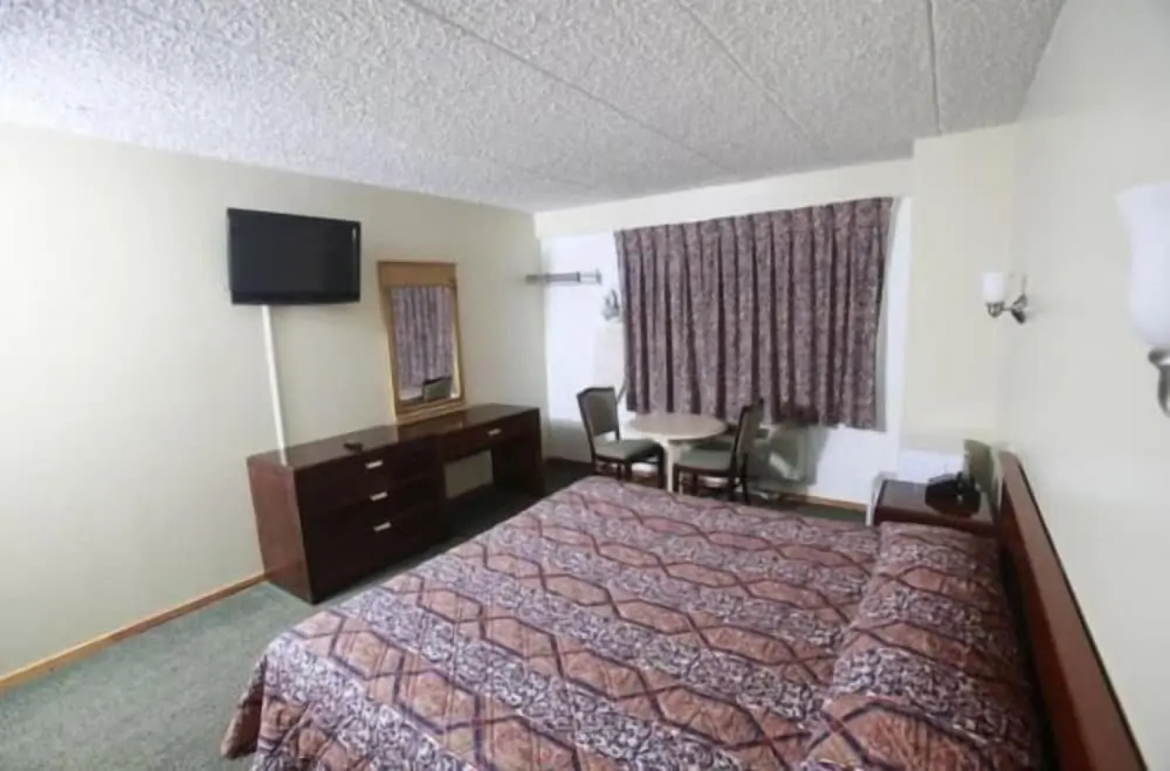 Meadowbrook Motor Lodge