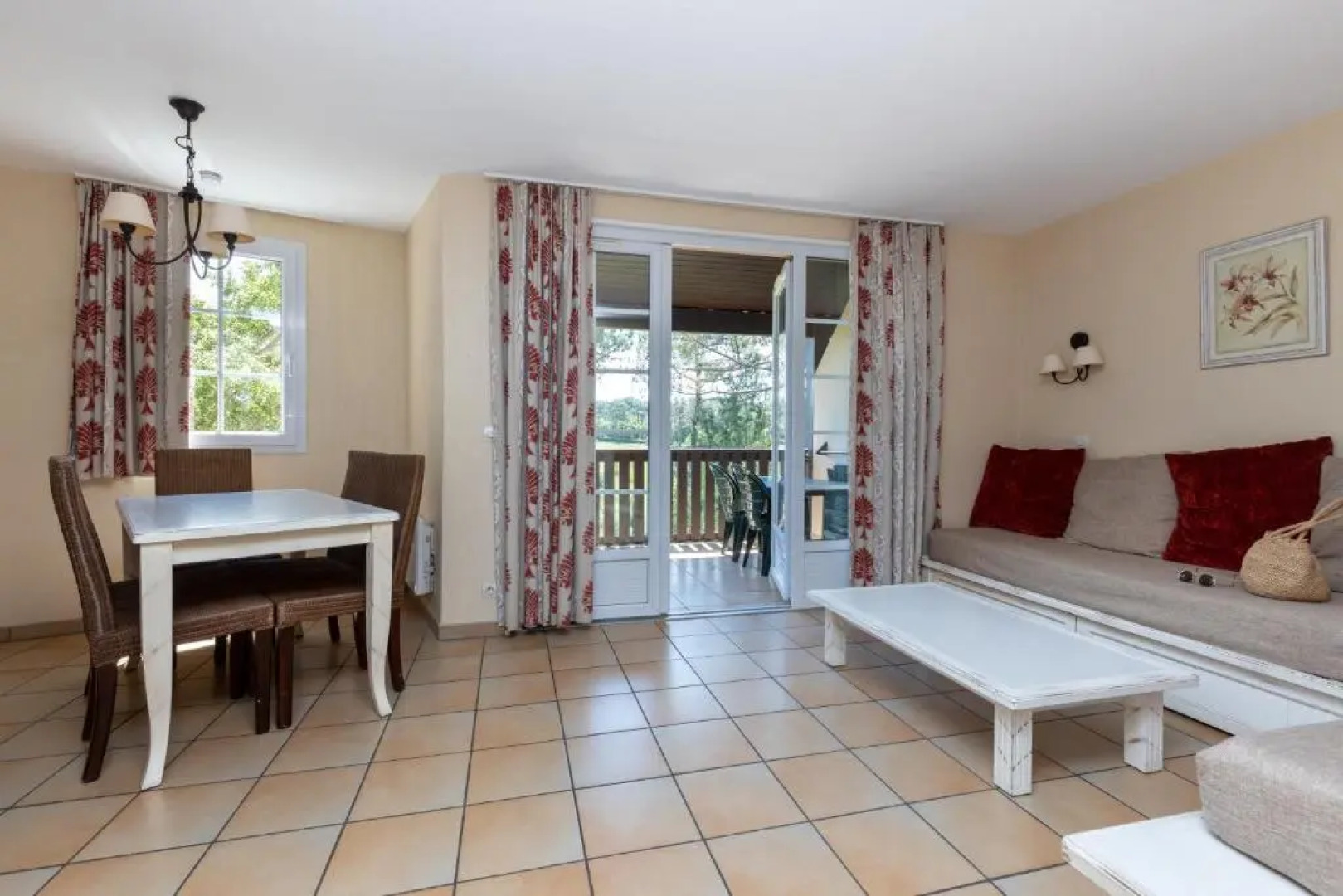 Le Gouic Joli Appartement Piscine