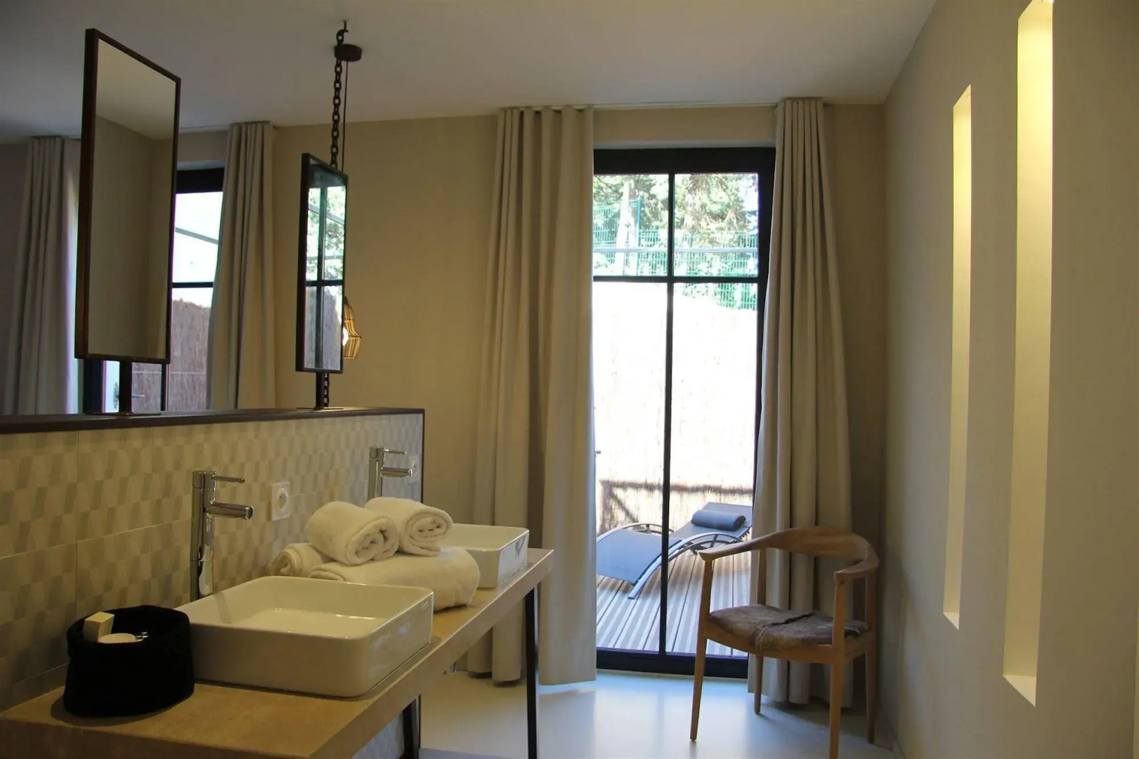 Pont Levis Hôtel By Franck Putelat