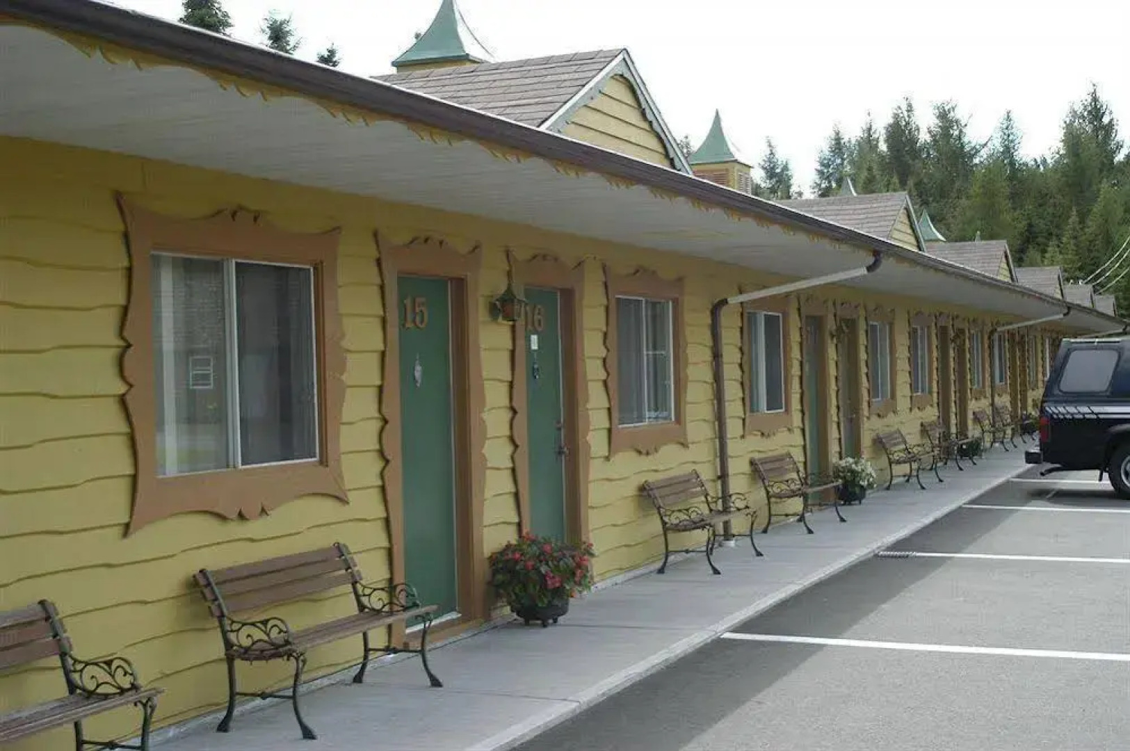 Auberge Les Jardins Inn-Motel Le Brayon & Chalets