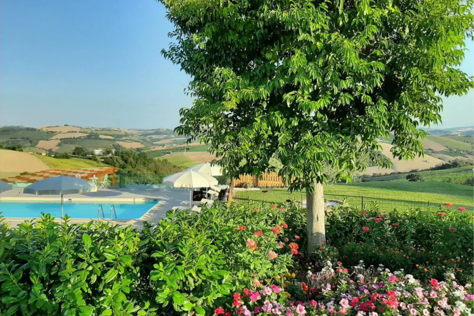 Villa with stunning views and private pool-Villa Matilde