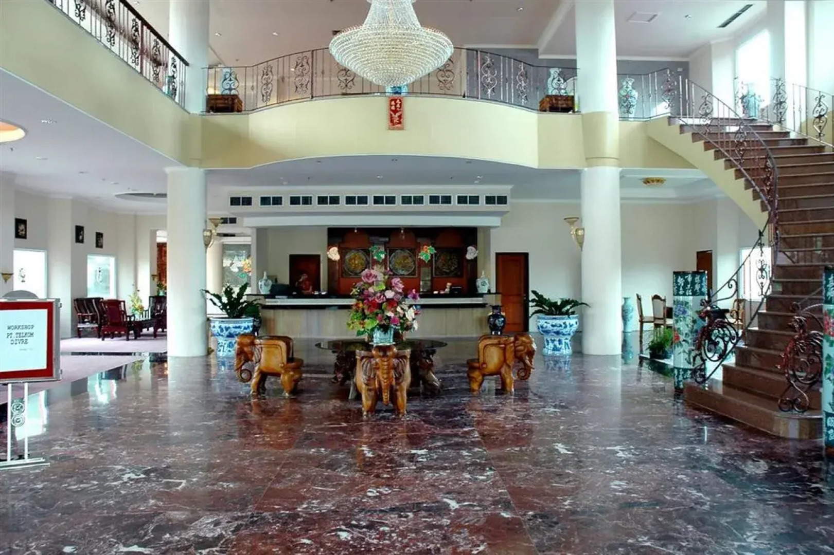 Hotel Grand Tiga Mustika