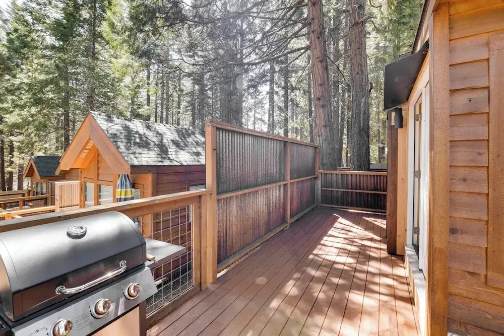 Near Lake Almanor & Golf: Cozy Cabin!