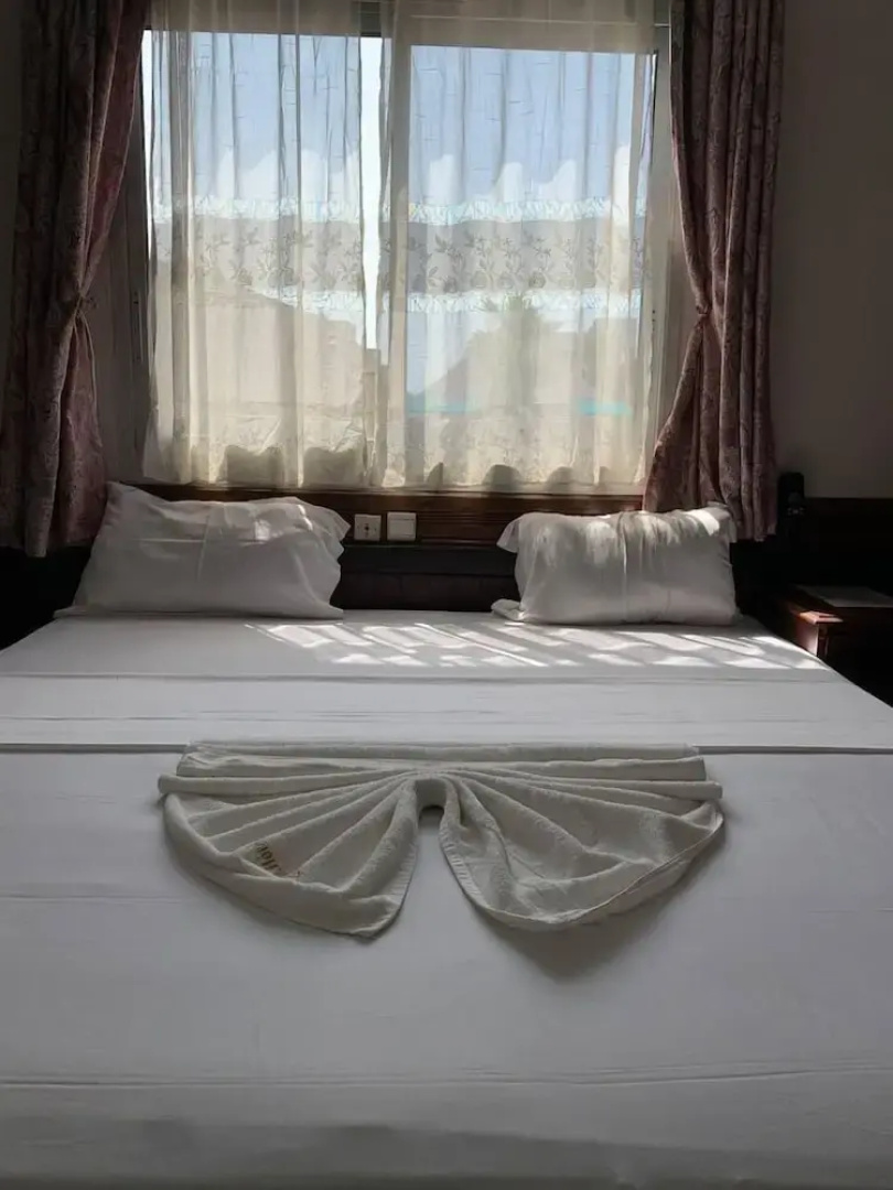 SKY Hotel Bonapriso