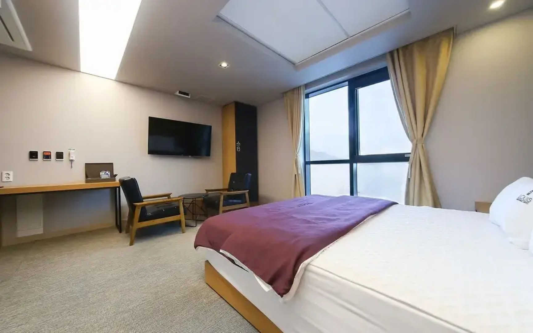 Changwon Jinhae Lewis Hotel