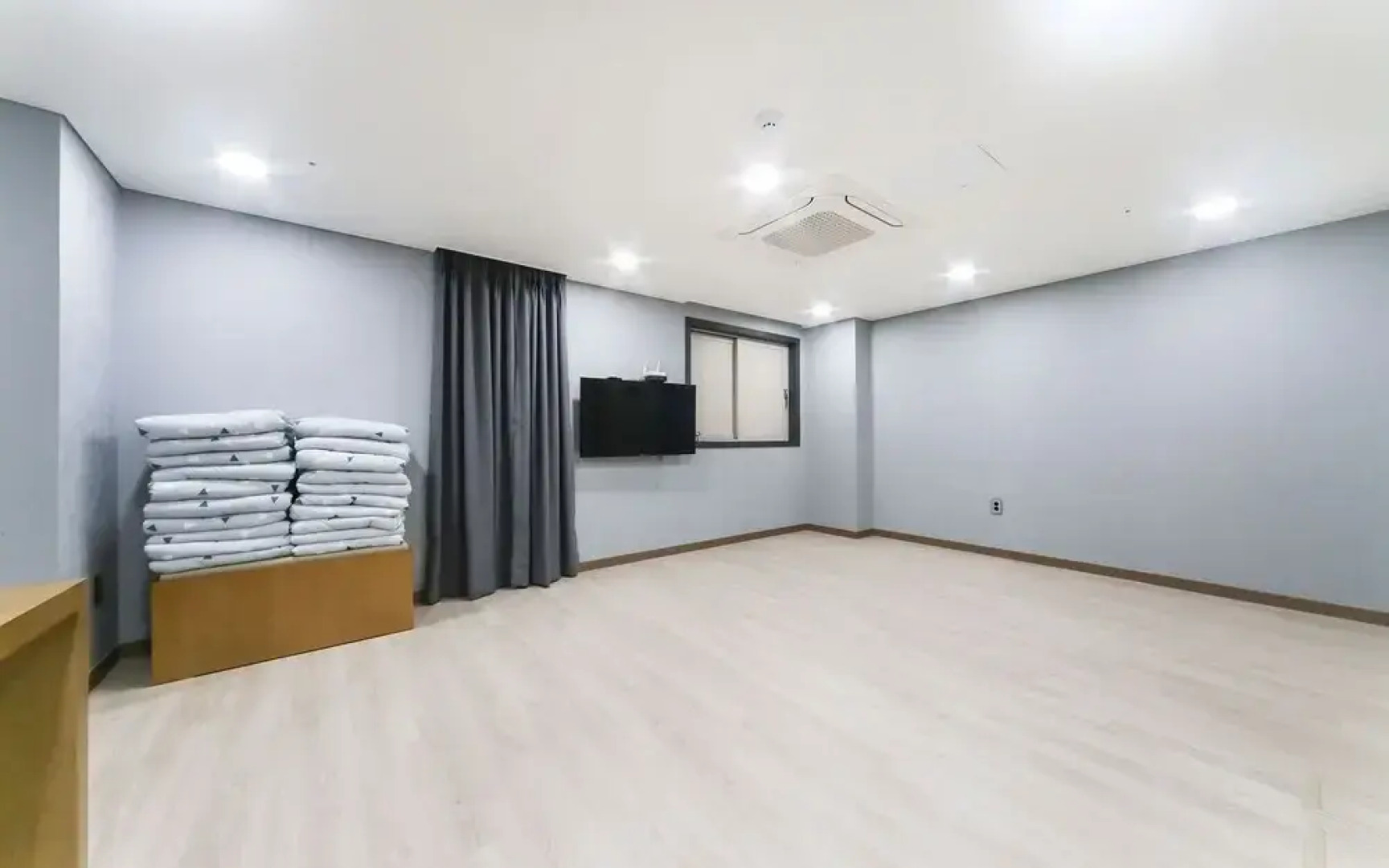 Ulleung With Ulleung