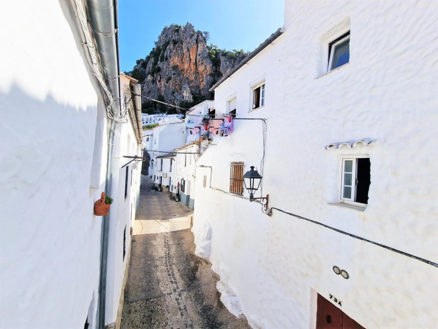 EL BÚCARO. Las Puertitas Rojas