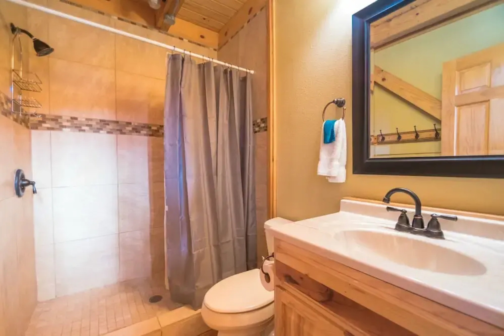 River Rd. Treehouses-Mourning Dove Haus