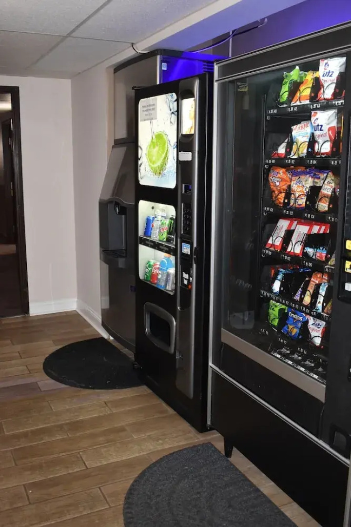 Super 8 La Vale / Cumberland