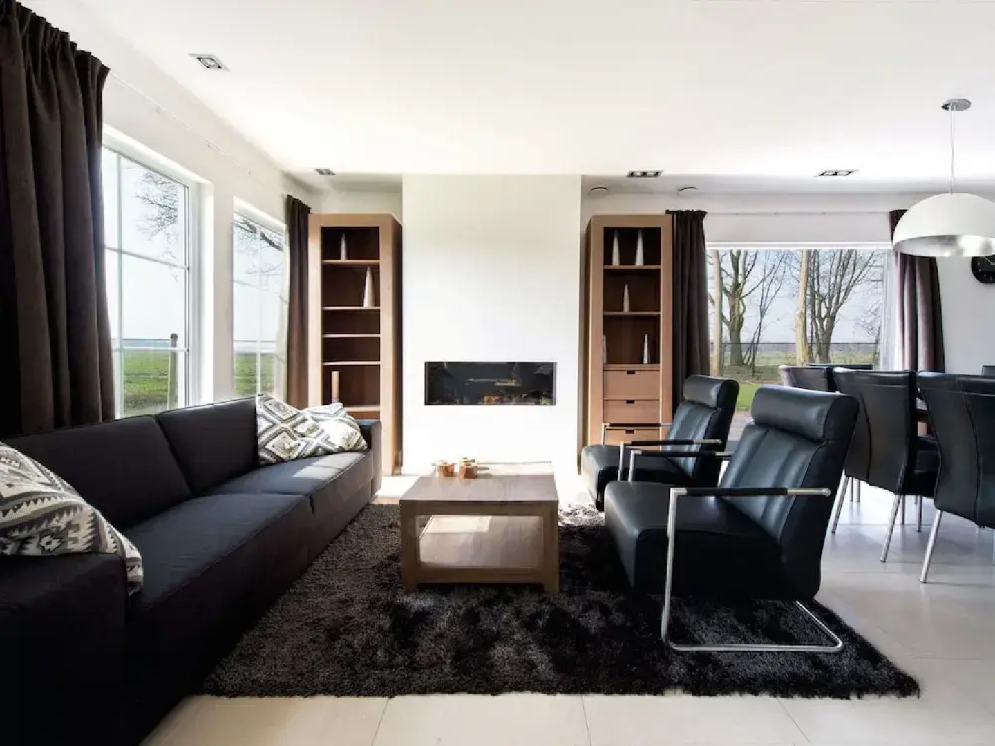 Villa in Parc de Kievit With Garden & Fireplace